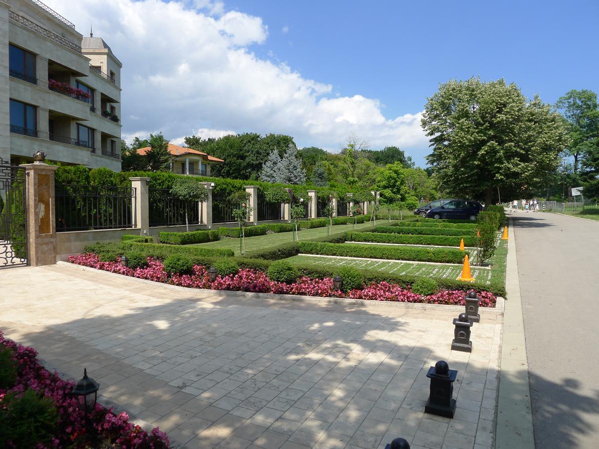 Sea Garden Lux Apartment Varna Eksteriør billede